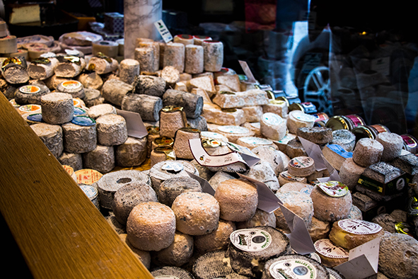 Para quem curte uma viagem gastronômica a Ille de Saint Louis também vale a pena... Chocolates, macarrons e ... queijo, muito queijo! © Marina Aurnheimer / Imagina na Viagem