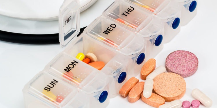 Remédios para viagem: o que levar na farmacinha de viagem? Photo by Steve Buissinne on Pixabay